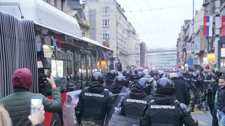 Васиљевић о инциденту испред Ректората: Полиција успоставила ред и мир, уз минималну употребу силе