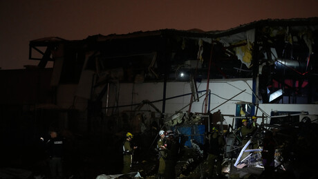 УЖИВО Ормуски мореуз отворен за Русију, ракета пала на базу италијанских мировњака у Либану