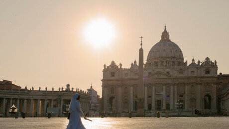 Tri časne sestre pobegle iz staračkog doma, obile manastir, pa odlaze kod – pape