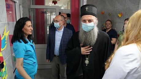 Патријарх Порфирије посетио Универзитетску дечију клинику у Тиршовој