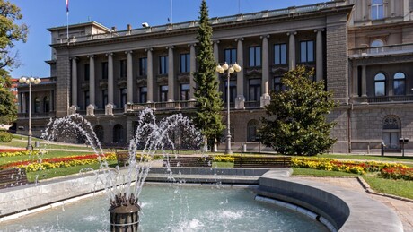 Први круг консултација на Андрићевом венцу: Ко је за ванредне изборе, а ко за реконструкцију владе
