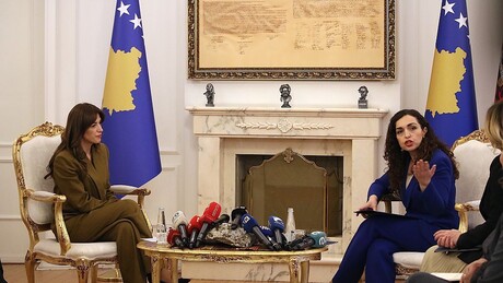 Лажна држава у потрази за председником: Вјоса Османи предала "дужност" Аљбуљени Хаџију