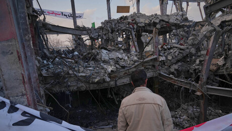 УЖИВО Трамп: Пилот пронађен жив и здрав; Иран: Оборен амерички авион који учествовао у спасавању