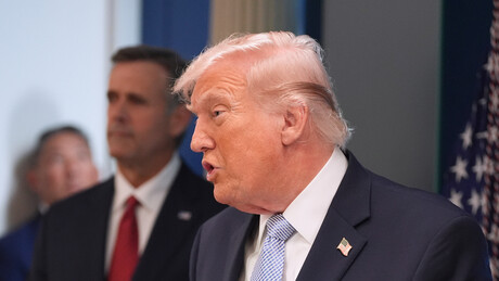 Tramp: Dizanje u vazduh mostova i elektrana u Iranu nije ratni zločin