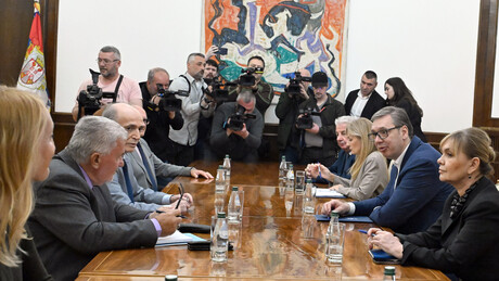 Počeo treći krug konsultacija Vučića sa strankama: Razgovori sa socijalistima