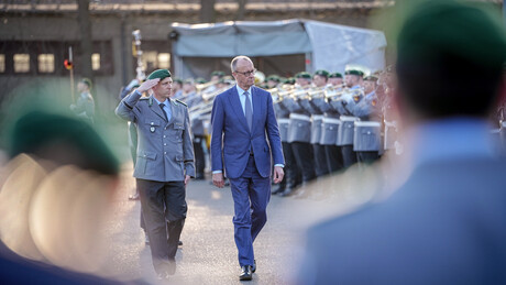 Измишљају рат против Русије: Због војне потрошње Немачка у све већој дубиози