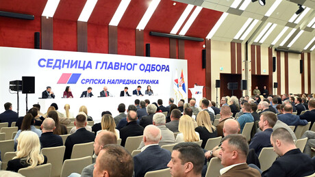 Порука СНС-а након састанка: Време да се покрене дијалог о спољнополитичкој оријентацији Србије