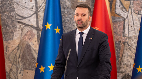 Спајићев нож у леђа НАТО-у: Под кишобраном Алијансе, сада тражи заштиту и води Црну Гору у војску ЕУ