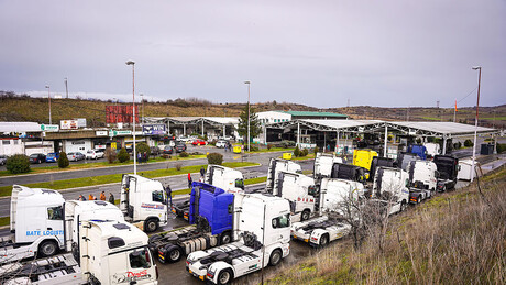 Међународни превозници блокирају теретни саобраћај у Црној Гори: До када ће трајати блокаде