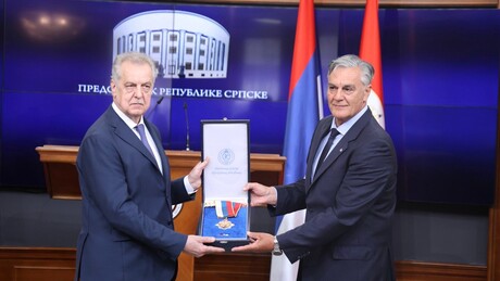 Српска уручила одликовање Дмитријевичу: Израз љубави и привржености Русији