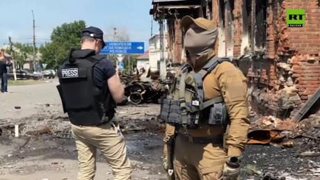 Strani mediji u Starobeljsku: Novinari iz 19 zemalja obilaze mesto tragedije