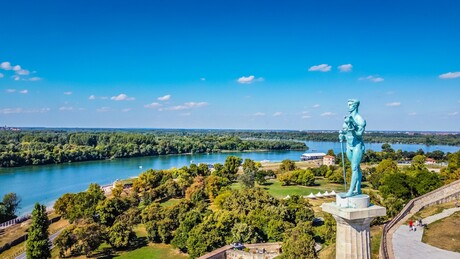 Стигло лето: Сунчано и топло, температуре до 33 степена