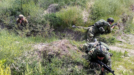 Коме ли ће да цркне крава: Српска војска са НАТО чланицама завршила војну вежбу "Комшије"
