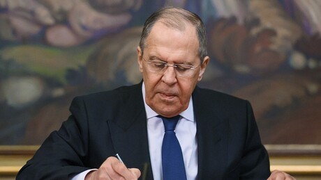 Lavrov u neobjavljenom tekstu za "Politiko": Brisel kupuje vreme za sukob sa Rusijom do 2030. godine