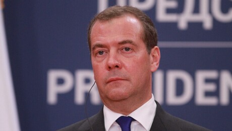 Medvedev: Bivši predsednici Ukrajine vraćanjem ordenja Poljskoj priznali da su nacisti