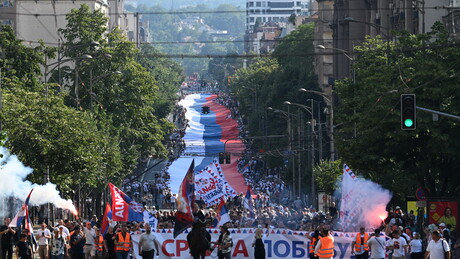 Počeo skup "Srbija - jedna porodica": Roboti igrali "moravac", okupilo se oko 207.000 ljudi