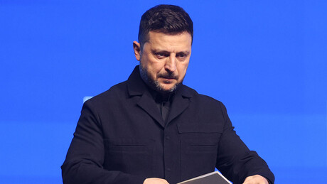 Запад захтева од Кијева да што пре стави тачку на кризу у војном врху