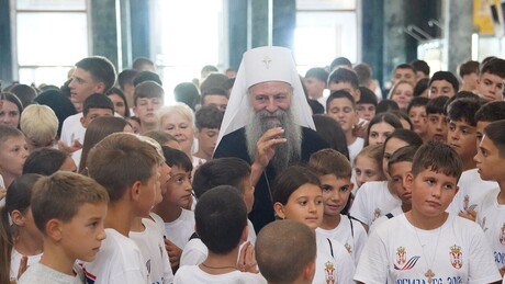 Патријарх Порфирије угостио ученике спортског кампа "Србија те зове": Дошли сте у свoју кућу