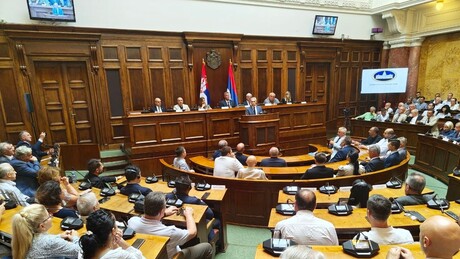 Закључци конференције о КиМ: Срби да се пробуде, од Запада не чекати ништа, сунце се рађа на истоку