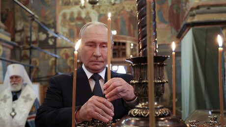 Путин присуствовао молебану након открића моштију Дмитрија Донског: "Чудесан проналазак"