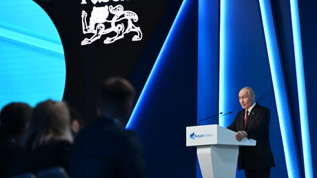 UŽIVO Putin na "Valdaju": Kolektivni zapad se nepravedno ponaša prema Srbima već decenijama