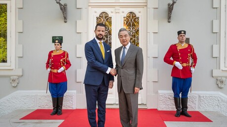 Milatović sa šefom kineske diplomatije na Cetinju: Odnosi Crne Gore i Kine napreduju